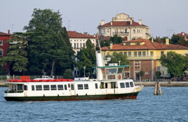 Venedik vaporetto bir turist nakliye