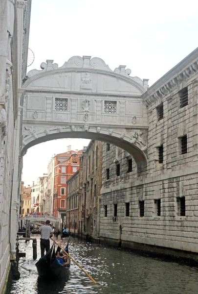 Seufzerbrücke in Venedig — Stockfoto