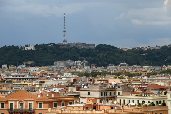 Panorama della città di Roma visto da Castel San Angelo con — Foto Stock