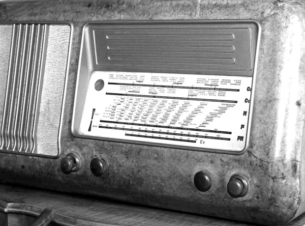 Superheterodyn-Transistorradio unter dem Namen Radiosender — Stockfoto