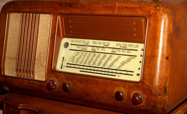 Radio 1950 years in Burr walnut and the stations names — Stock Photo, Image