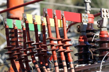 Bakır konektörler toplayıcı ve Polonyalılar bir powerho bir trafo