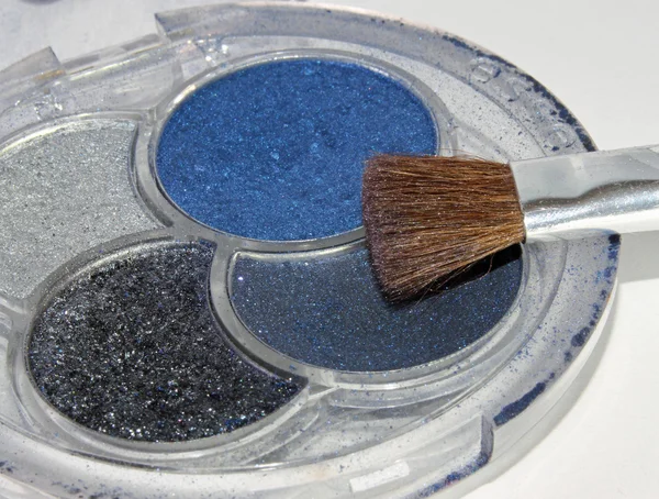 Bunte Make-up-Kosmetik für Frauen, um die Farbe des e zu ändern — Stockfoto