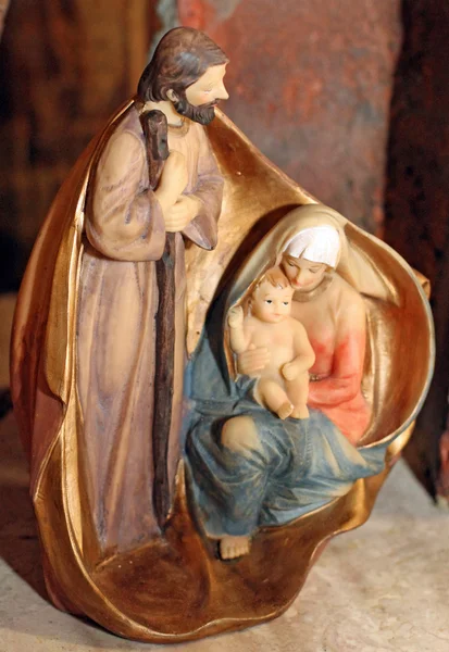 Natividade clássica com joseph, nossa senhora e bebê Jesus — Fotografia de Stock