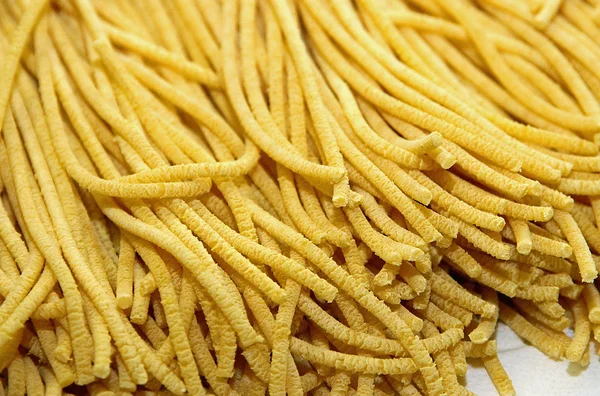 Yellow natural Egg Noodles kneaded by hand — Stock Photo, Image