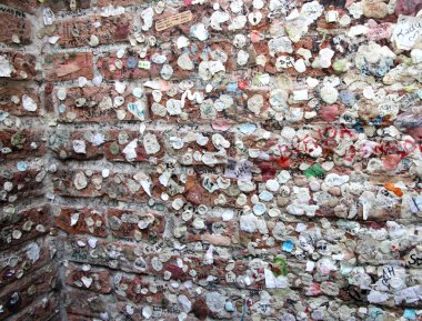 aşk duvar romeo ve Juliet in evinin duvarına sakız