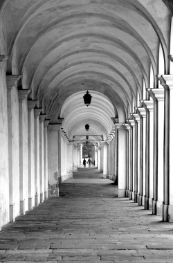 eski salonları ve ışık sütun arasında bir oyun