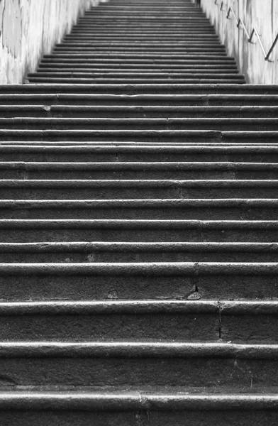Σκάλες όπου δεν είναι ποτέ δει την άφιξη — Φωτογραφία Αρχείου