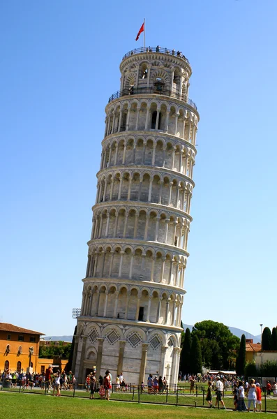 Einzigartiger schiefer turm von pisa auf der piazza dei miracoli 11 — Stockfoto