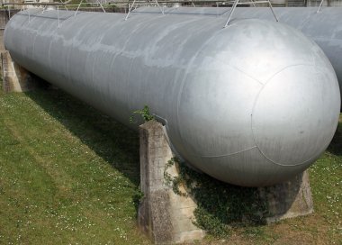gri santral doğal gaz depolama tankları