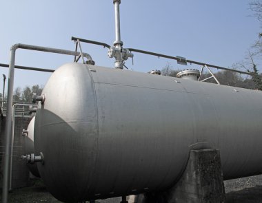 korumalı alan yanıcı sıvılar depolamak için sarnıç