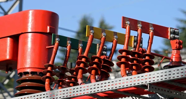 Conectores de cobre Busbar y postes de un transformador de un powerho —  Fotos de Stock