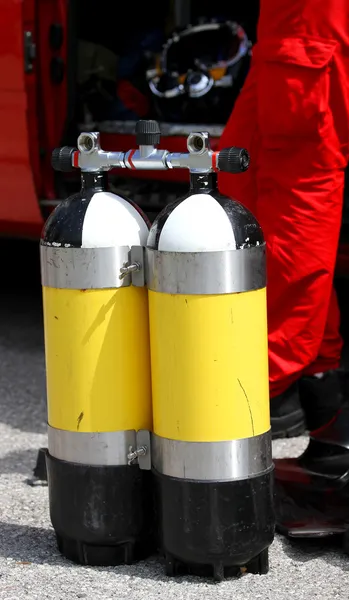 Dykning cylindrar används av brandkåren dykare gruppen — Stockfoto