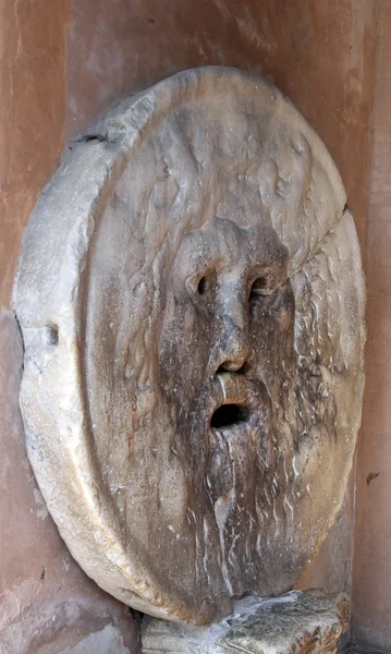 Gerçek ünlü sanat çalışmalarında Roma ağzı — Stok fotoğraf