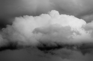 beyaz bulut ve gökyüzü bulutlu kasvet büyük yağmur yüklü bulutlar ile