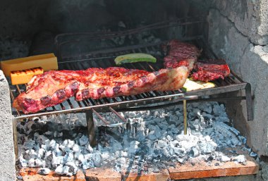 ızgara domuz pirzolası Barbekü Bahçe 6 ile