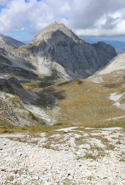 Fabuloso Panorama Estéril Rochoso Montanha Perto Gran Sasso Região Abruzzo — Fotografia de Stock