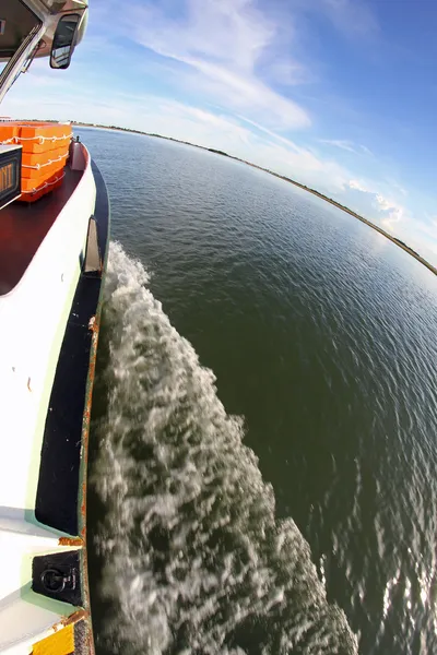 Bateau ferry pour le transport de passagers — Photo