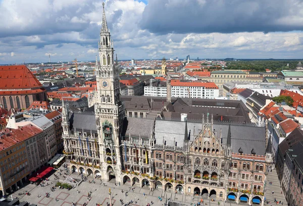 Münchner Hauptplatz Marienplatz Von Oben Mit Dem Großen Rathaus Und — Stockfoto