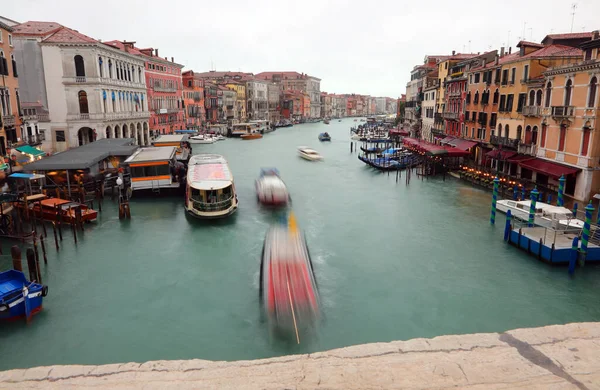 Vaporetto Die Snel Varen Het Grote Kanaal Venetië Gefotografeerd Met — Stockfoto