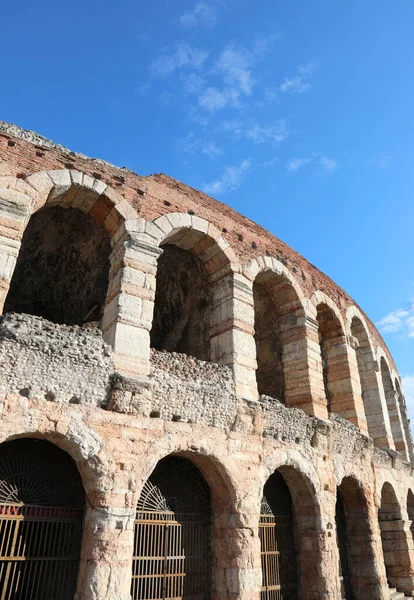 Detaljer Gamle Romerske Amfiteater Kaldet Arena Verona Norditalien Blå Himmel - Stock-foto