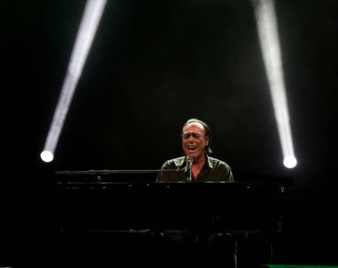 Vicenza, VI, İtalya - 8 Eylül 2021: Vendi ANTONELLO, İtalyan şarkıcı ve müzisyen.