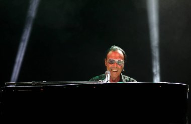 Vicenza, VI, İtalya - 8 Eylül 2021: Vendi ANTONELLO, İtalyan şarkıcı ve müzisyen.