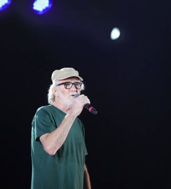 Vicenza, VI, İtalya - 10 Eylül 2021: de GREGORI FRANCESCO çok ünlü İtalyan şarkıcı ve müzisyen