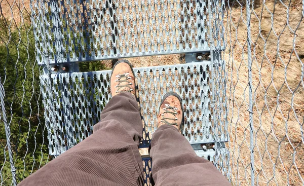 Zwei Bergstiefel Des Unerschrockenen Entdeckers Der Während Der Höhenwanderung Auf — Stockfoto