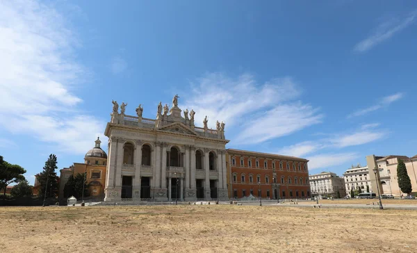 意大利罗马 2020年8月17日 圣约翰大教堂在拉特拉诺被称为圣乔瓦尼 许多音乐会在没有人的情况下举行 — 图库照片