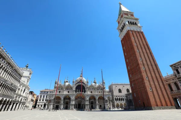 Piazza San Marco Venice Italy Very Few People Basilica Background — 스톡 사진