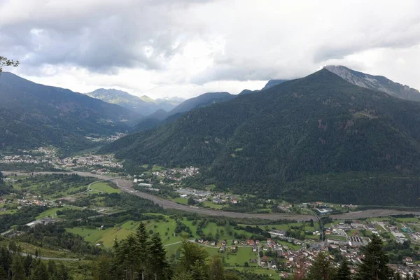 Letecký Pohled Vesnici Sutrio Vut River Severní Itálii Regionu Friuli — Stock fotografie