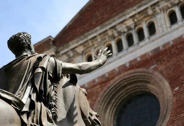 Bronze Statue Knight Called Regisole Cathedral Pavia City Northern Italy — ストック写真