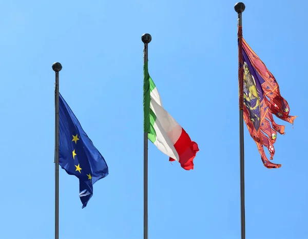 Tre Flaggor Europa Italien Och Veneto Region Med Winged Lion — Stockfoto