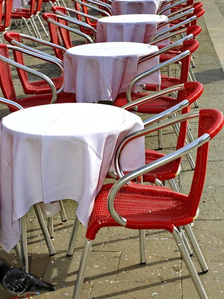 Red Outdoor Tables European Restaurant Prepared Lunch — Stok fotoğraf