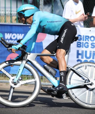 Verona, VR, İtalya - 2 Haziran 2019: Tur 'da ASTANA Timi' nden bisikletçi JAN HIRT, ayrıca Giro d 'Italia olarak da bilinir.