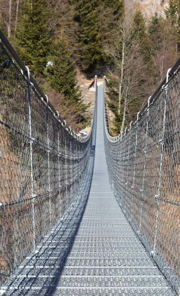 Suspension Bridge Also Called Tibetan Bridge Metal Mountains — Fotografia de Stock