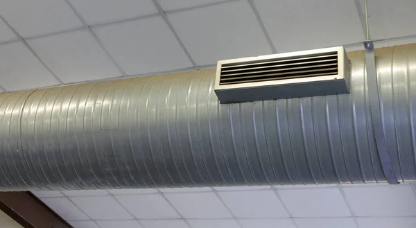 Large Pipe Air Conditioning System Factory Nozzle Release Hot Cold — Φωτογραφία Αρχείου