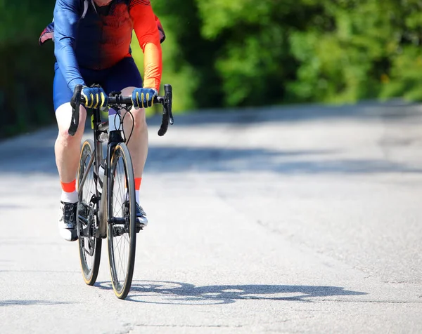 Cyclist Sportswear While Training Pedaling Asphalt Road Hills — Stock Photo, Image