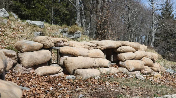 Sandbags Protect War Trench Dug Mountain Defend Enemy Attacks — стоковое фото