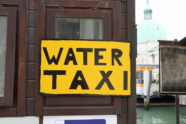 Big Text Taxi Acqua Venezia Isola Italia Europa — Foto Stock