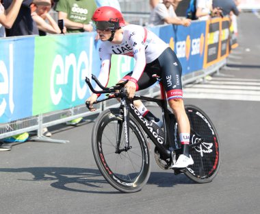 Verona, VR, İtalya - 2 Haziran 2019: Tur 'da BAE Timi' nden bisikletçi JAN POLANC, ayrıca Giro di ITALIA olarak da bilinir.