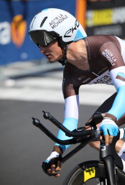 Verona, VR, İtalya - 2 Haziran 2019: AG2R Tur takımından bisikletçi VUILLERMOZ ALEXIS, ayrıca Giro DI ITALIA olarak da bilinir, profesyonel bisikletçilerin katıldığı bir bisiklet yarışı.