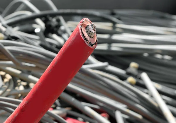 Cabo Elétrico Cobre Vermelho Desusado Para Eletricidade Alta Tensão Instalação — Fotografia de Stock