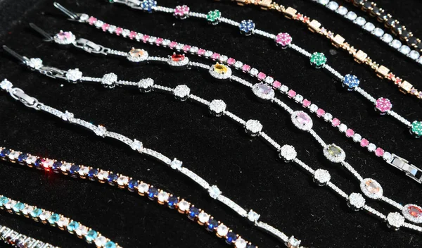 Luxurious Bracelets Necklaces Made Precious Stones Metal Sale Jeweler Velvety — Stock Photo, Image