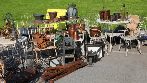 Sillas Mesas Accesorios Piezas Raras Muebles Vintage Puesto Antigüedades Mercado — Foto de Stock