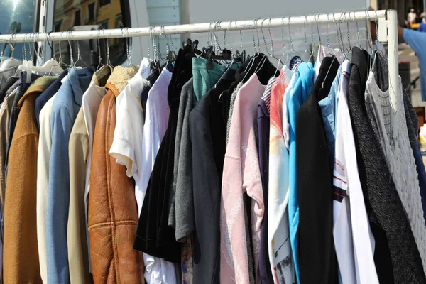 Penjualan Izin Dari Banyak Gaya Gaun Vintage Dan Jaket Untuk — Stok Foto