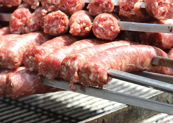 Pinchos Embutidos Carne Cruda Listos Para Cocinar Parrilla Restaurante Especializado — Foto de Stock