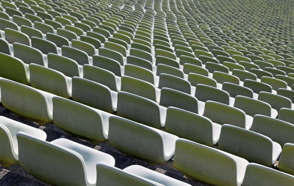 Muitos Assentos Verdes Vazios Nas Arquibancadas Estádio Sem Pessoas — Fotografia de Stock