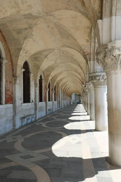 Venedig Italien Mai 2020 Langer Arkadengang Des Herzogspalastes Namens Palazzo — Stockfoto
